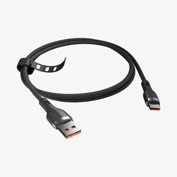 SwitchEasy MagEasy كابل USB-A إلى USB-C بقوة 60W بطول 1.5m - أسود