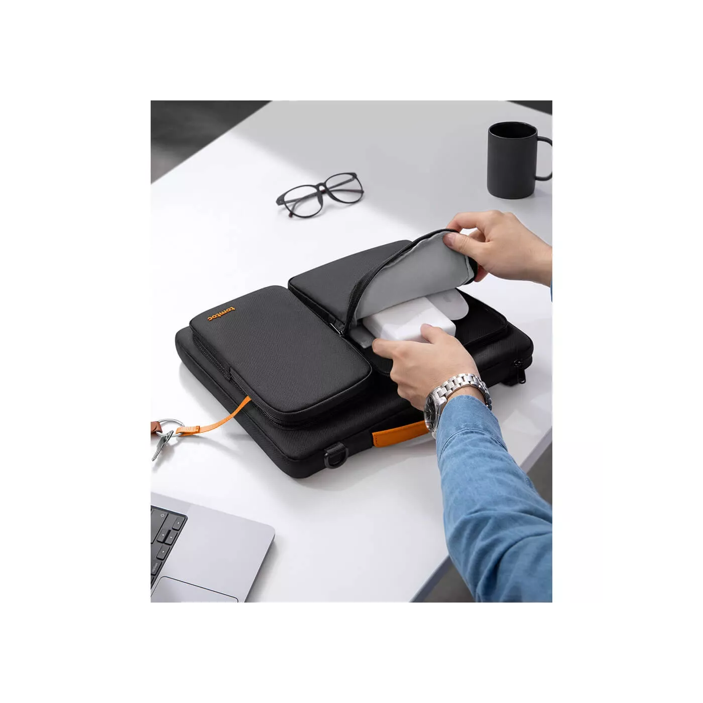 Tomtoc Defender-A42 13.5-14' Laptop Briefcase Black