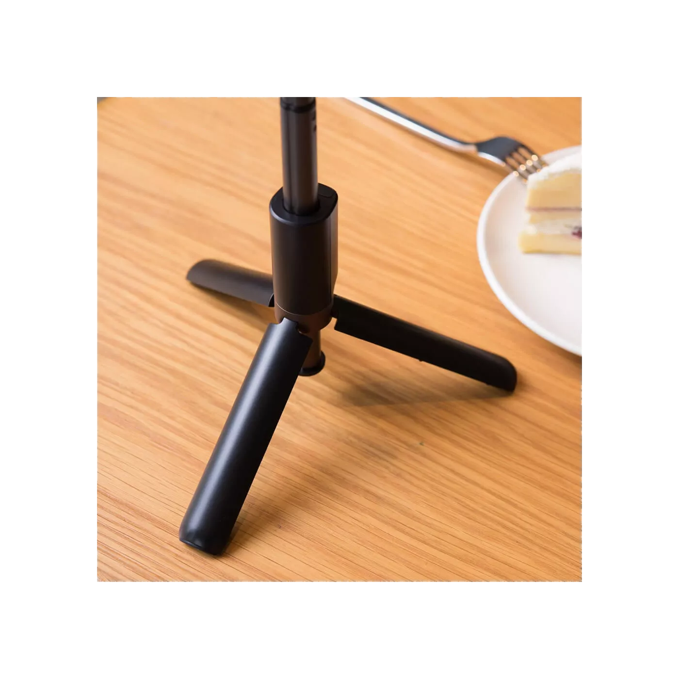 Adam Elements Selfie Wireless Bluetooth Tripod - Black
