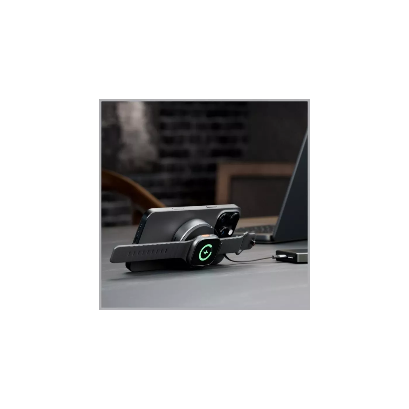 Energea Wireless Charger with Retractable Cable