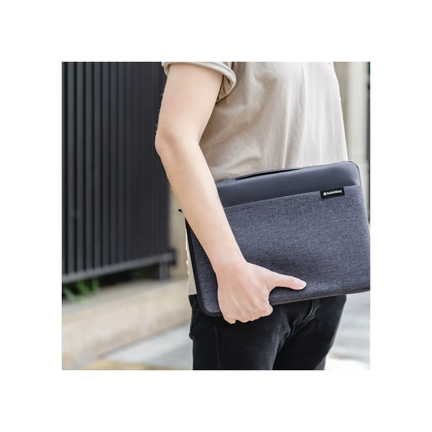 SwitchEasy Urban Carrying Pouch for 14-inch MacBook