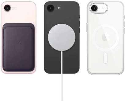 جهاز iPhone 17e باللون الزهري الناعم مع محفظة من نسيج محبوك بلون ليلكي ليلي، جهاز iPhone 17e باللون الأسود مع حافظة من السيليكون باللون الأسود مع شاحن MagSafe، جهاز iPhone 17e باللون الأبيض مع حافظة شفافة مع MagSafe